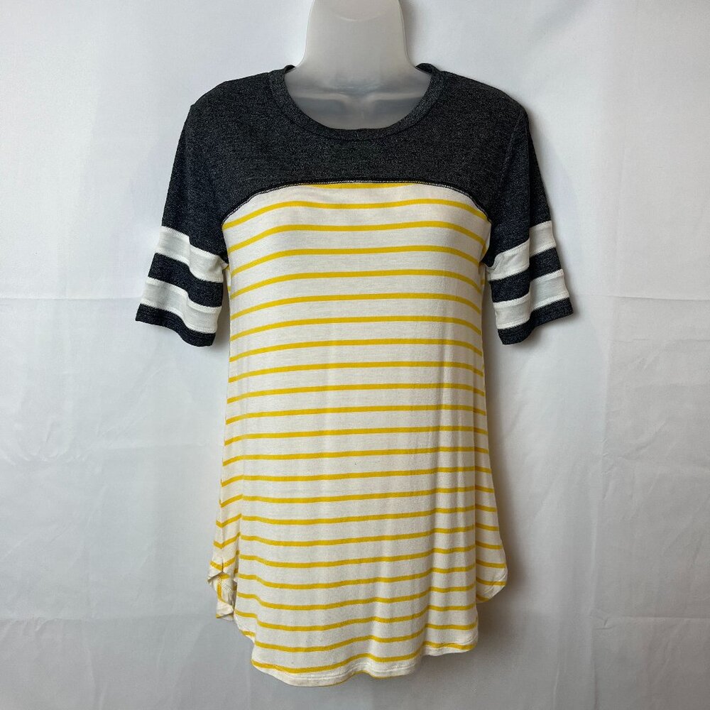 NWOT Maurices 24/7 Gray and Yellow Striped Short Sleeve Shirt Top